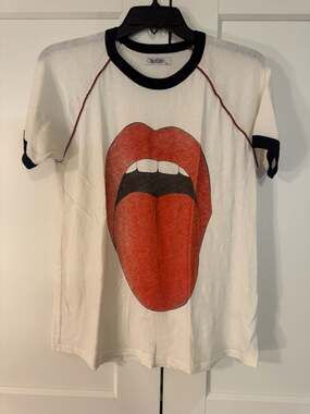 Lauren Moshi Tongue Graphic Ringer T-Shirt Size